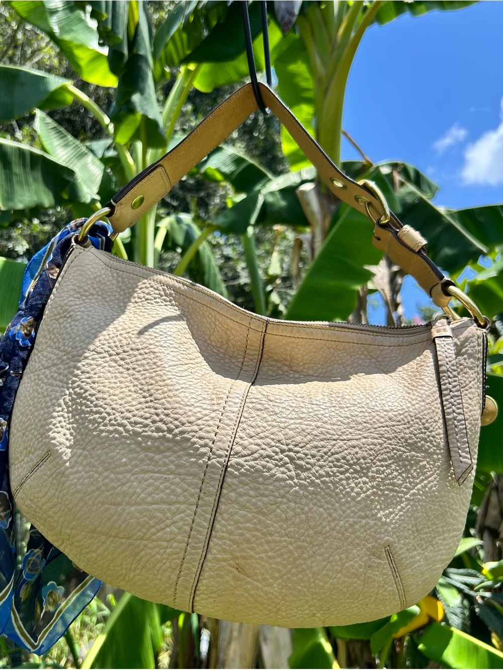 Neutral Beige Coach Soho Soft Milled Pebbled Leather Hobo Bag M0782-11838 - Picture 4 of 16